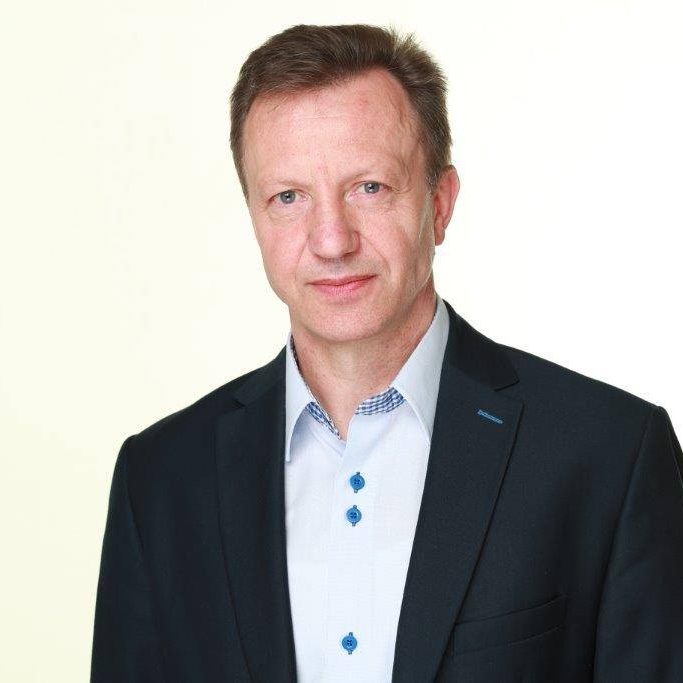 Wiesław Łukowicz w biurze